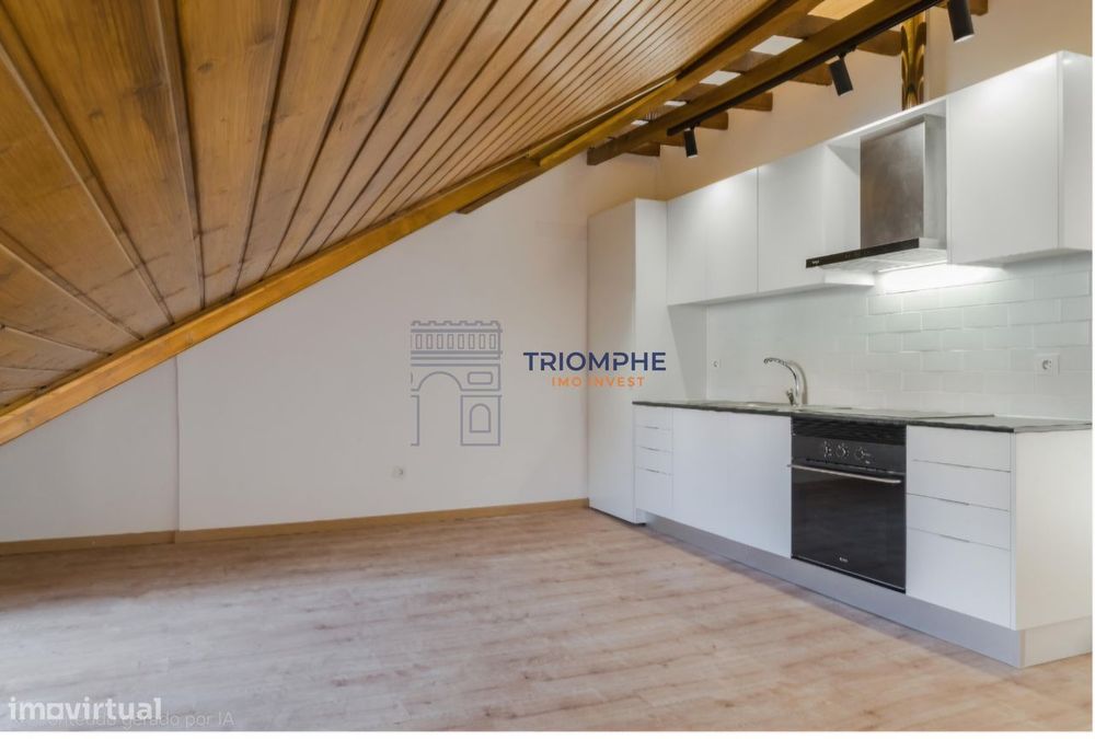 T2 Renovado Charme Histórico D. Estefânia Investimento com Rendimento