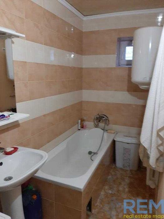 Продам великий дом з ремонтом, садом та всіма зручностями!