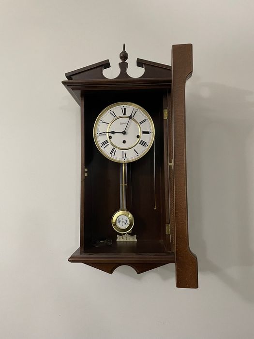 Relógio de parede da reguladora