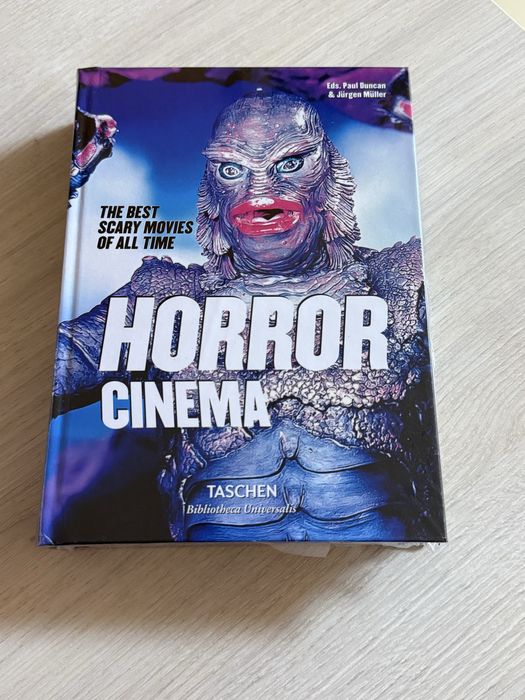 Книга Horror Cinema TASCHEN — альбом про фільми жахів