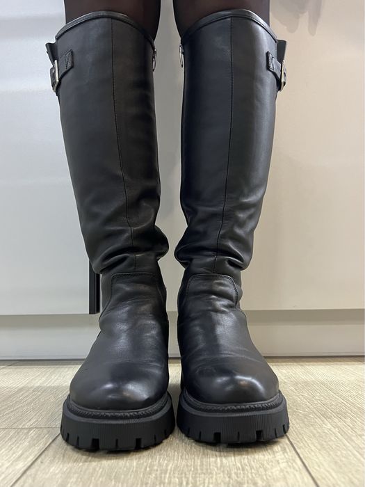 Чоботи жіночі