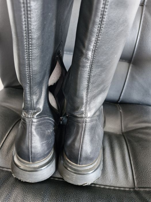 Ботфорти чоботи))