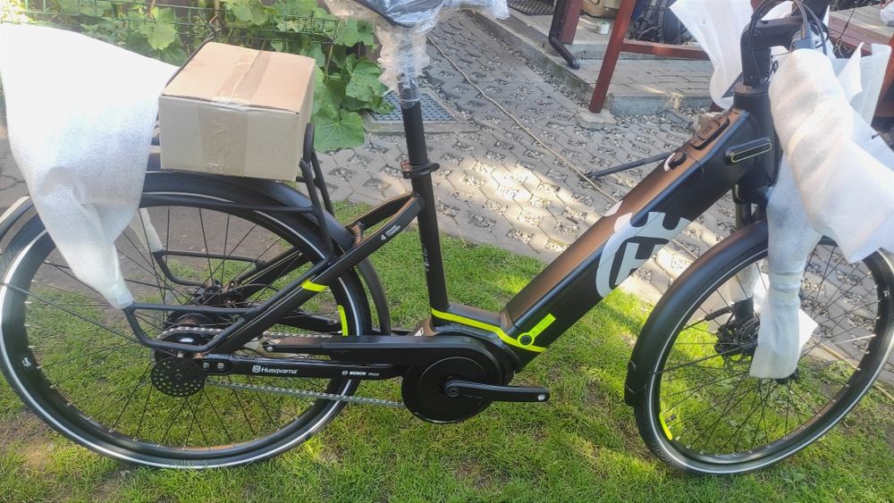 Rower elektryczny 26" Bosch Husqvarna Grand Towner 4 rama 17"