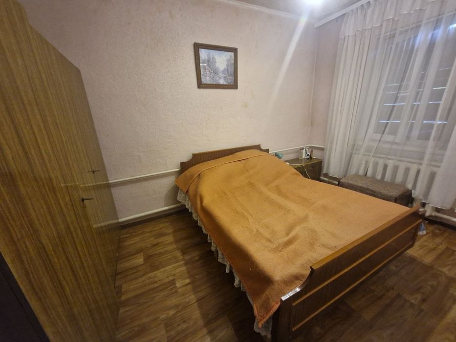 Оренда будинку з гаражем