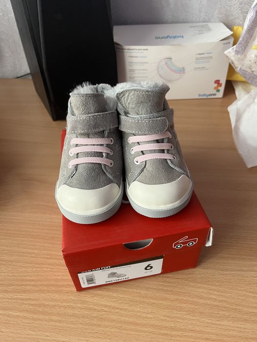 Хайтопи на дівчинку