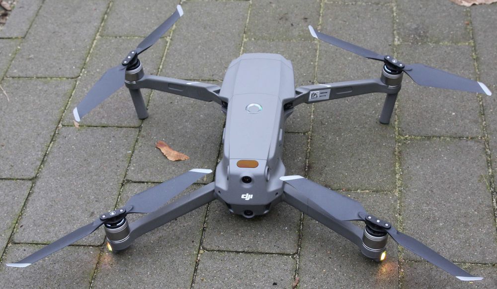 Dron DJI Mavic 2 Zoom + torba PGYTECH + SanDisk microSDXC 128GB