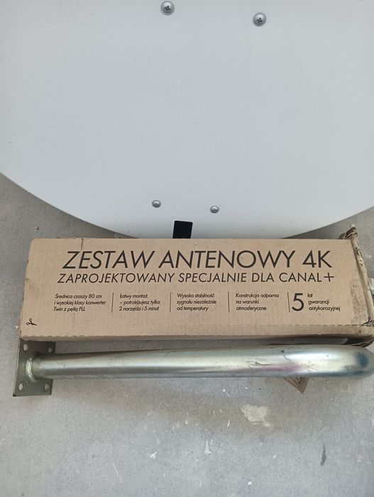 Antena satelitarna