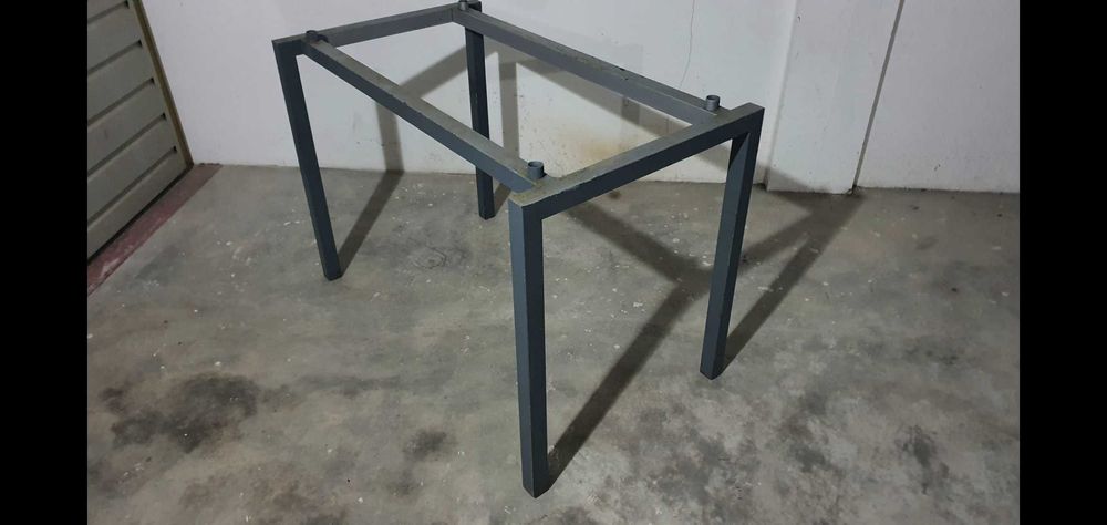 mesas para sala - estruturas metálicas sem vidro ou tampo
