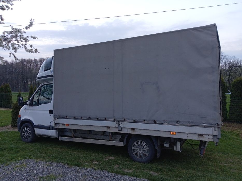 Transport auto laweta dostawczy