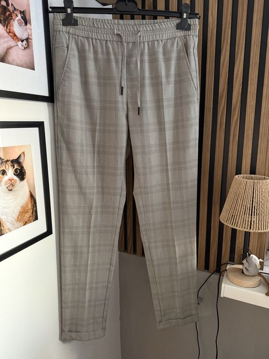 Zara S / Eleganckie spodnie / kratka / gumka casual klasyka / beżowe
