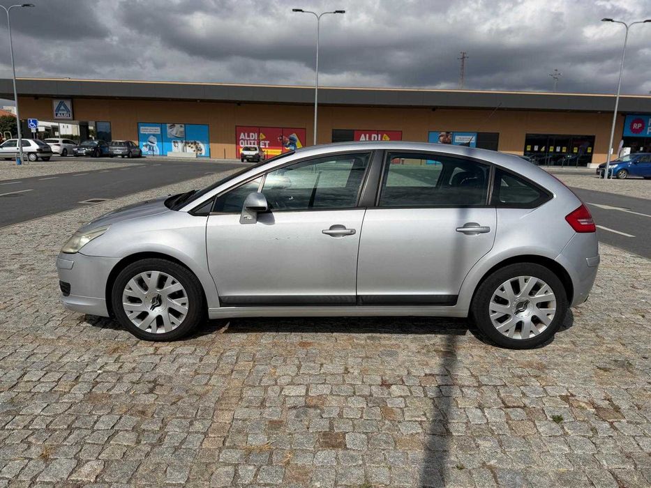 Citroën C4 1.6 HDi Hatchback (5 Portas) de 2007 com possível retoma — photo 2