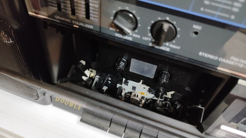 sony Kenwood aiwa sharp sanyo