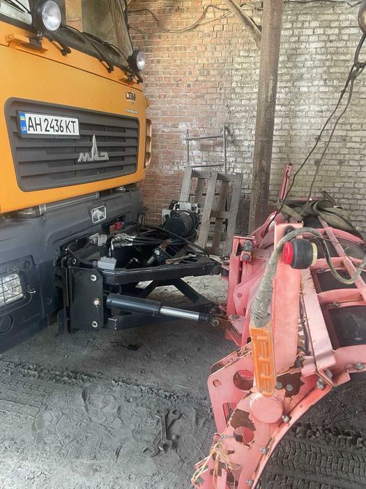 Послуги та оренда снігоприбиральної техніки | Посипка доріг