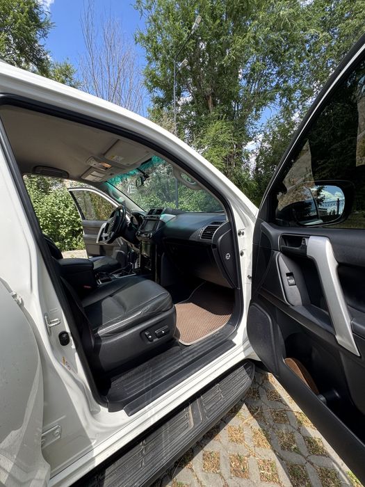 Toyota Land Cruiser Prado 150 • 3.0 D-4D