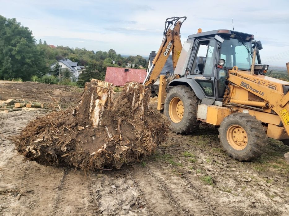 Roboty ziemne, transport, wywóz gruzu.