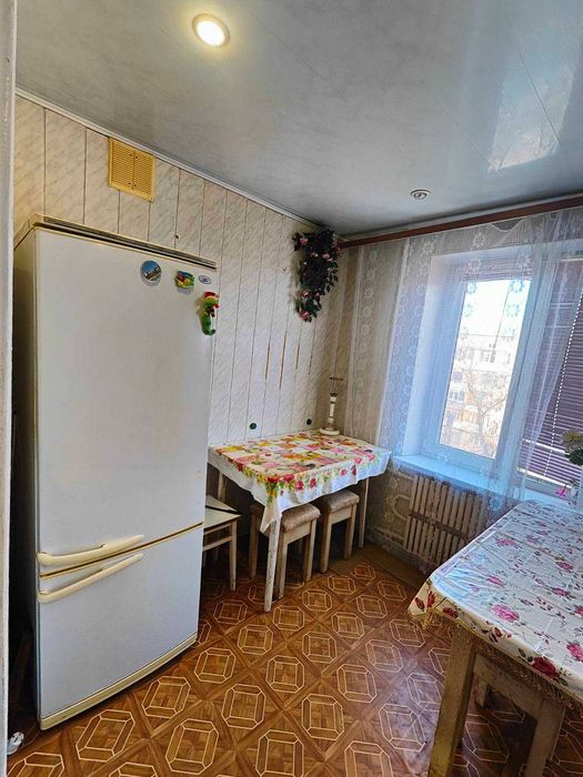 ПРОДАМ 2-ку по вул.Олімпійській 5 поверх в 9 поверх.будинку