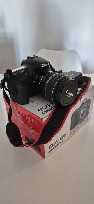 Máquina Fotográfica Canon EOS 60D - Kit completo