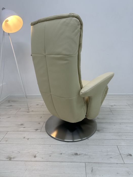 Фірмове,шкіряне крісло Relax