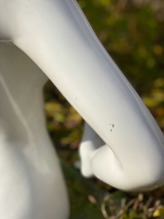 Жіночий манекен-тулуб Італія, б/у, білий колір з руками