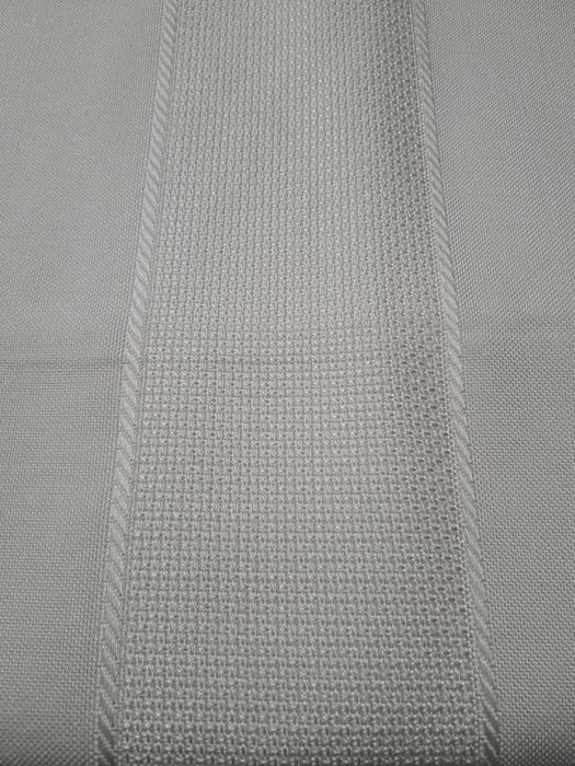 Toalha de mesa bordada