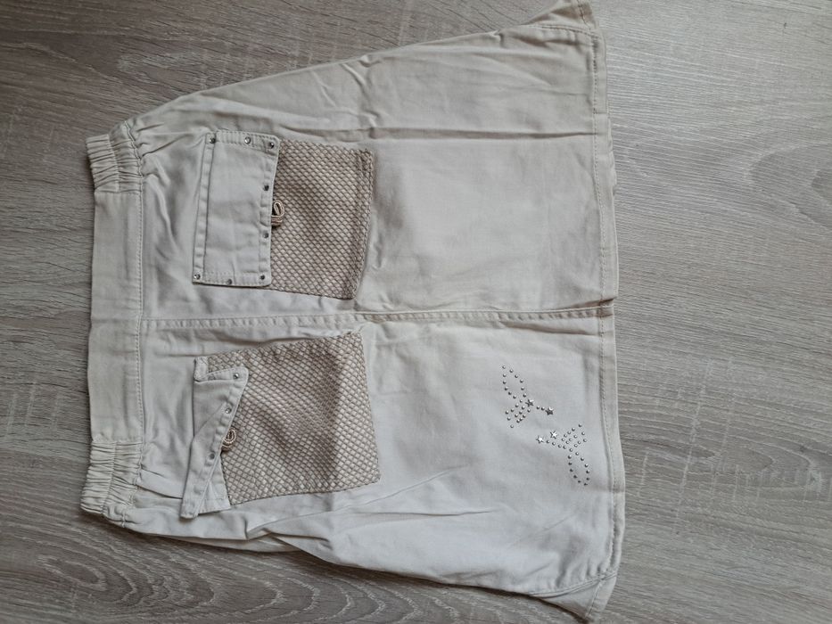 Spódniczka dziewczęca