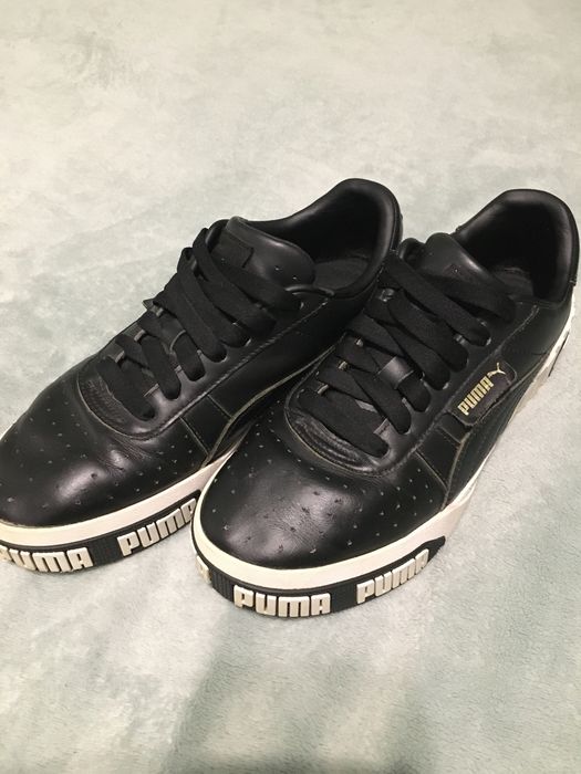 Кросівки Puma.