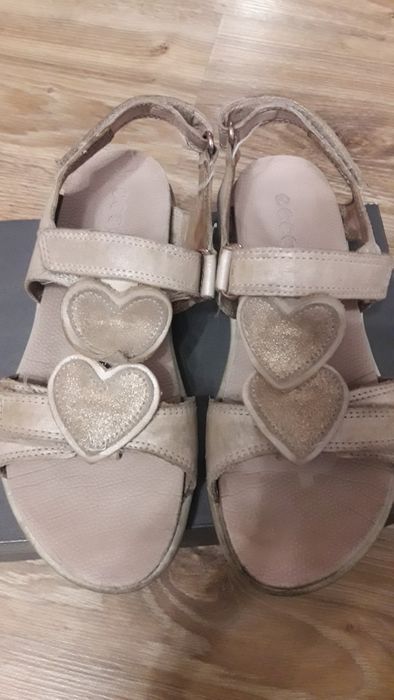 Сандалі, босоніжки для дівчинки Ecco р 32.