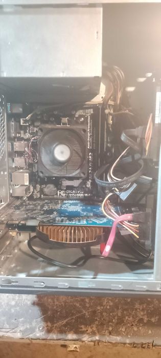 Системный блок. Шустрый Тихий. НЕ большого размера.Wi-Fi