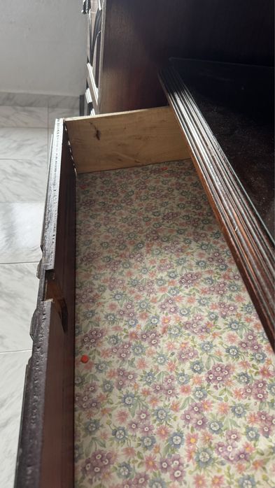 Cómoda e roupeiro- mogno