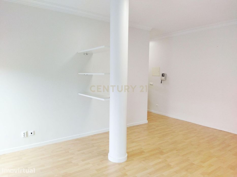 Apartamento T1 para arrendamento em São Martinho do Bispo – Quinta das
