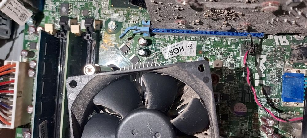 Komputer gamingowy Intel Core i5 NVidia GeForce GTX 1650