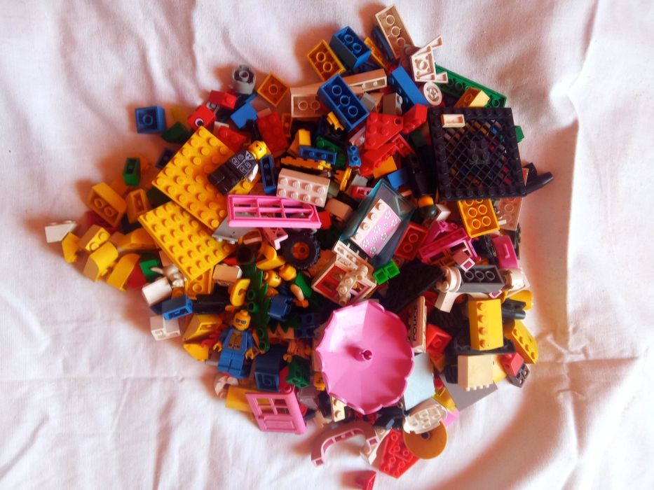 Конструктор LEGO.   б/у  різне.
