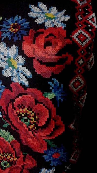 Трикотажна вишиванка. Сукня (плаття).Розмір 46.