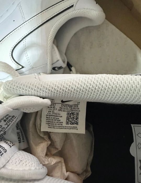 Air Force 1 Brancos com Tons Pretos