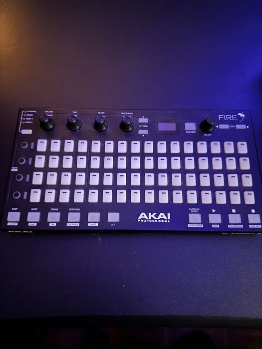 Controlador Akai Fire