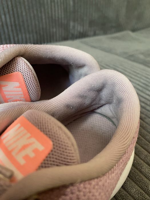 кросівки Nike Flex Experience RN 7