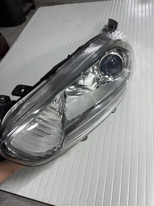 Optica Ford Fiesta frente esquerda