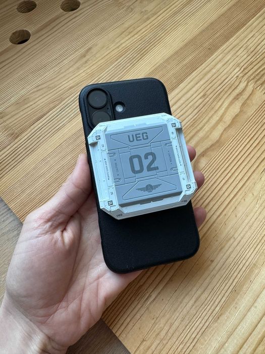 Павербанк з MagSafe Sharge UEG Space Elevator 5200 mAh Powerbank