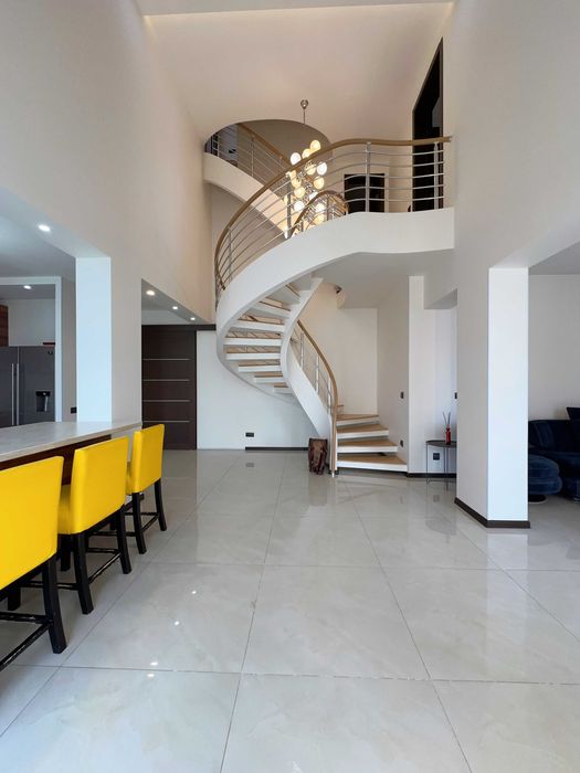 Трьохкімнатний Penthouse 110m2 в ЖК Комфорт Таун |м|Лівобережна