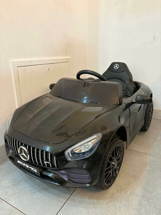 Auto na akumulator Mercedes GT pojazd elektryczny
