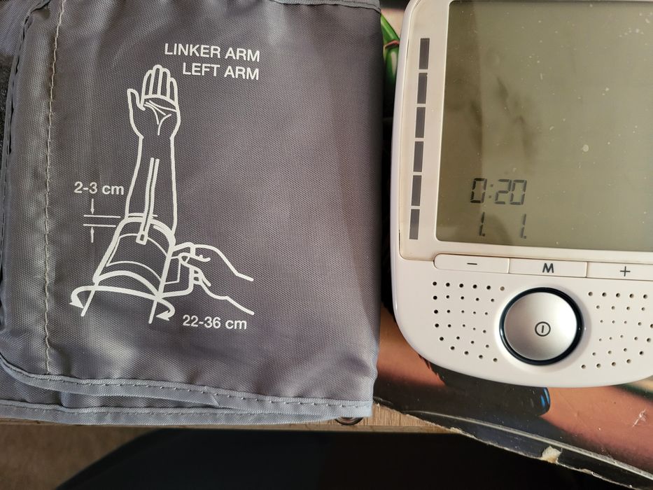 Ciśnieniomierz naramienny elektroniczny