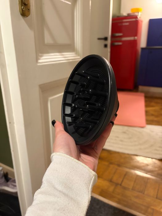 Оригинальная насадка для кудрявых волосна фен Dyson