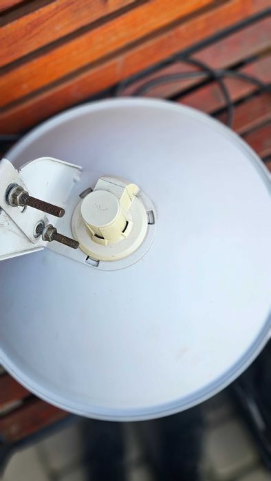Antena panelowe Ubiquiti PBE-M5-400 z uchwytem