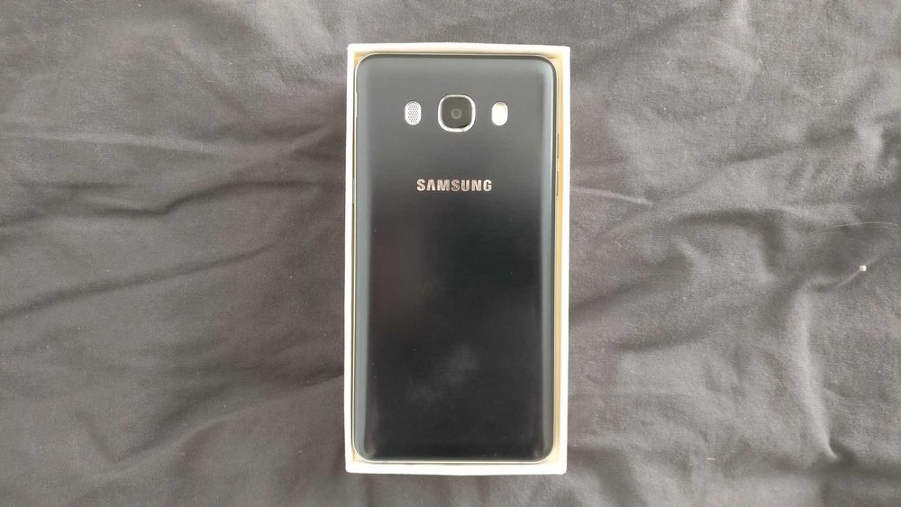 Telefon Samsung Galaxy J5 6 czarny (16gb)