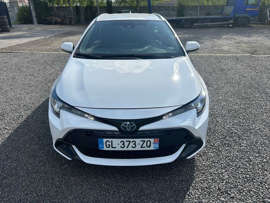 Toyota Corolla 1.8 hybryda 2023r
