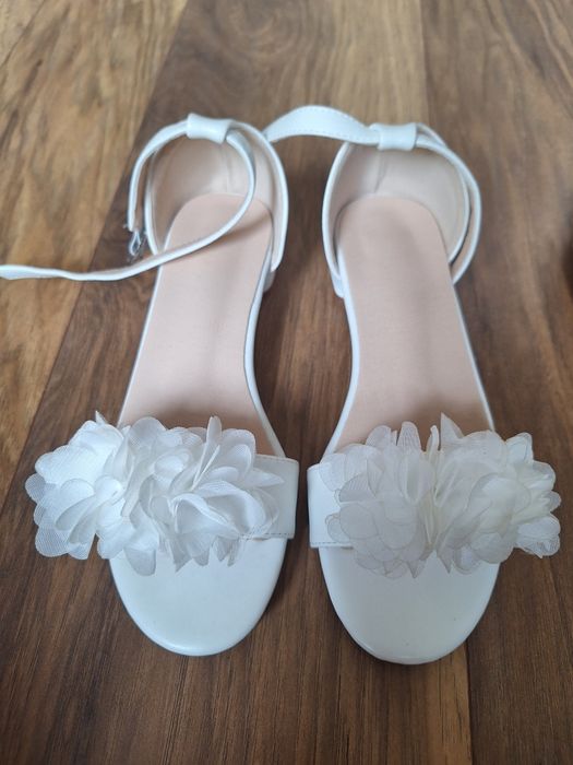 Buty dla dziewczynek