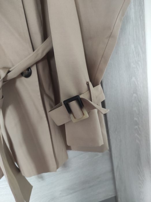 Krótki płaszcz Orsay rozm. 38