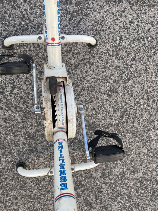 Bicicleta estática Esmaltina