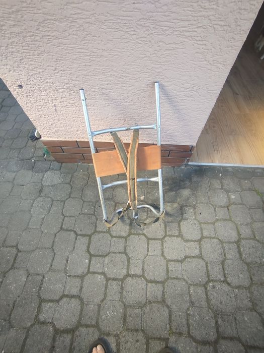 Aluminiowy stelaż do plecaka