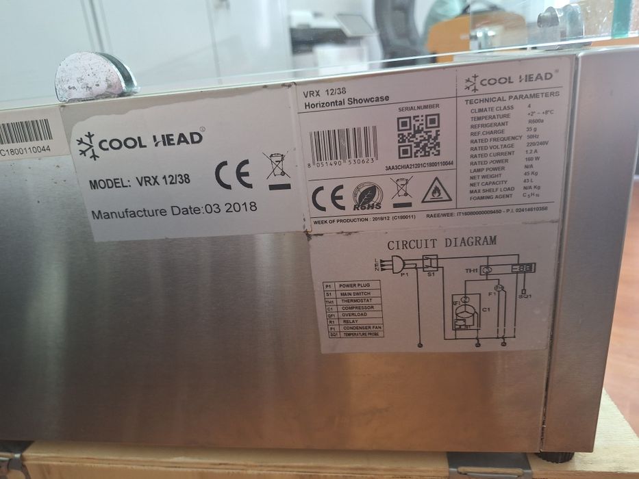 Vitrine refrigerada de bancada para ingredientes